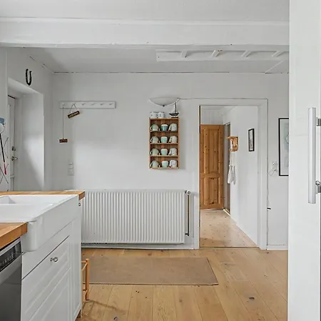 Ilkka - 220m From The Sea By Interhome
